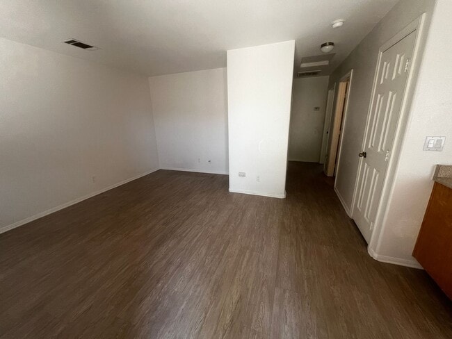 Photo - 6320 Mesquite Ave Unidad B