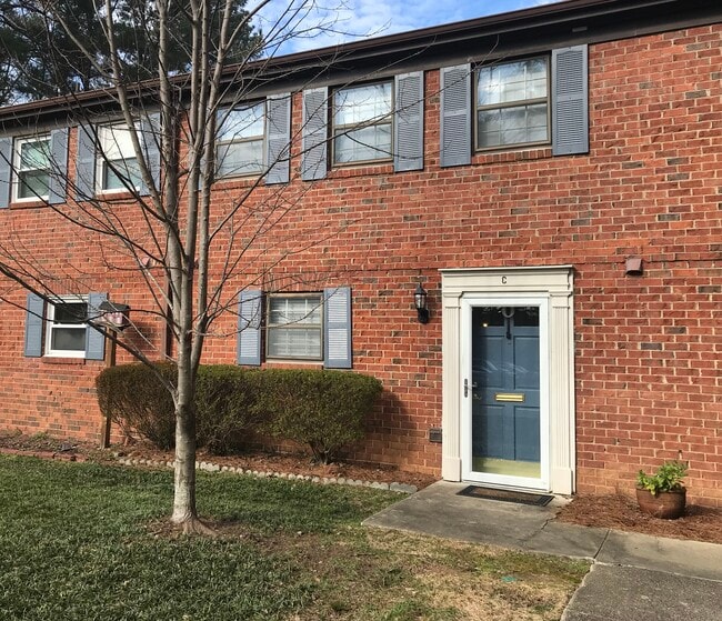 Building Photo - 5813 Nottoway Ct Unit C Rental