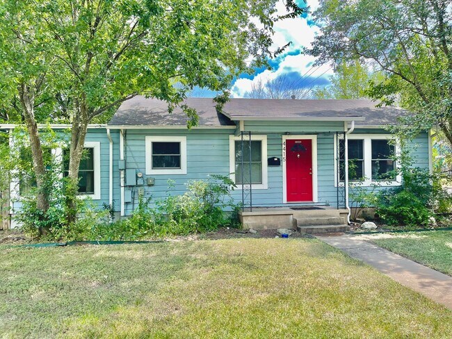Building Photo - South Central Cottage in Austin