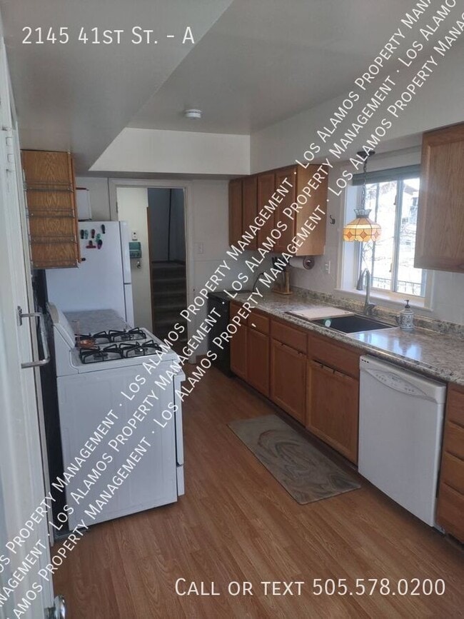 Photo - 2145 41st St