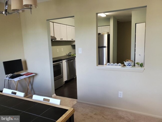 Photo - 1100 Lisadale Cir Unit 2D