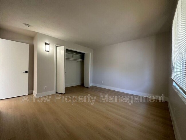 Photo - 3331 Holdrege St Unit 12