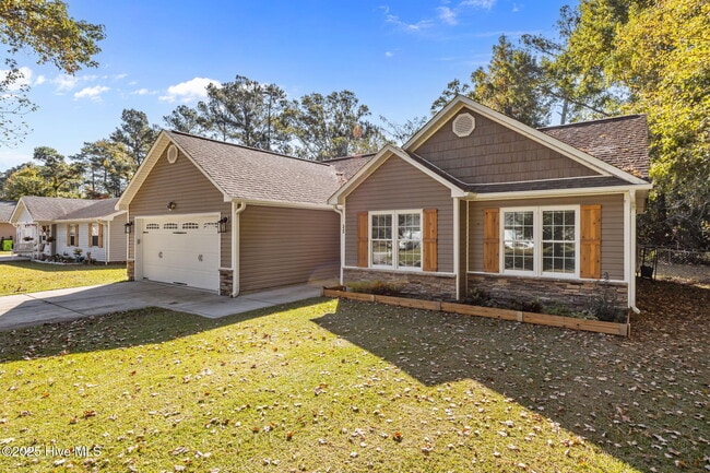 Photo - 335 Tall Pine Rd