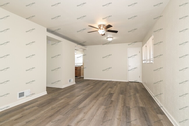 Photo - 217 Mc Alpine Dr