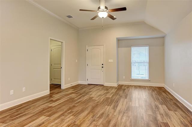 Photo - 1304 Saratoga Dr