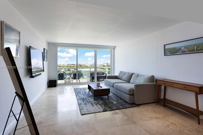 Photo - 650 West Ave Unidad 906