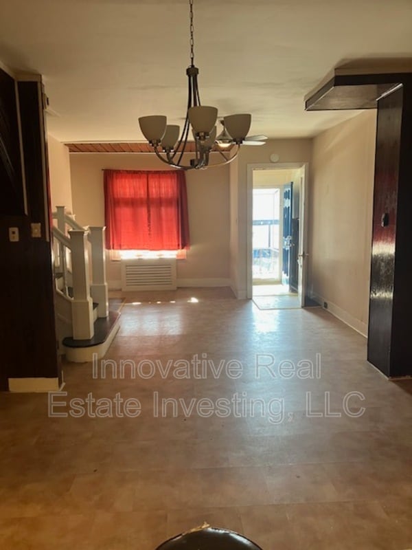 Photo - 6115 Lansdowne Ave