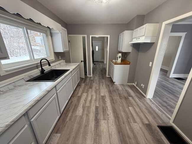 Photo - 608 Cooper Ave