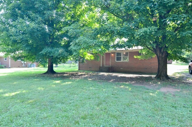 Photo - 325 Shirley Rd