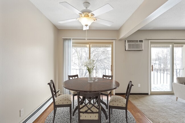 Photo - Beach South at the Lake