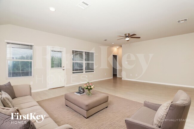 Photo - 6741 Hatchery Way