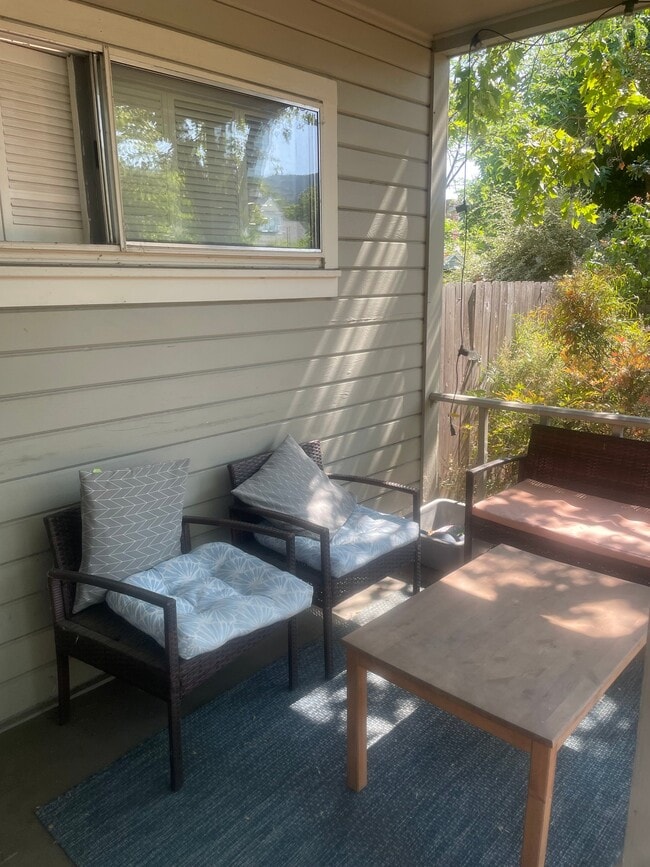 Photo - 657 Siskiyou Blvd Unit 1