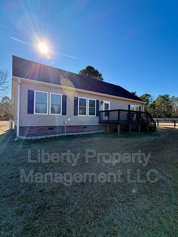 Building Photo - 143 Quail Dr