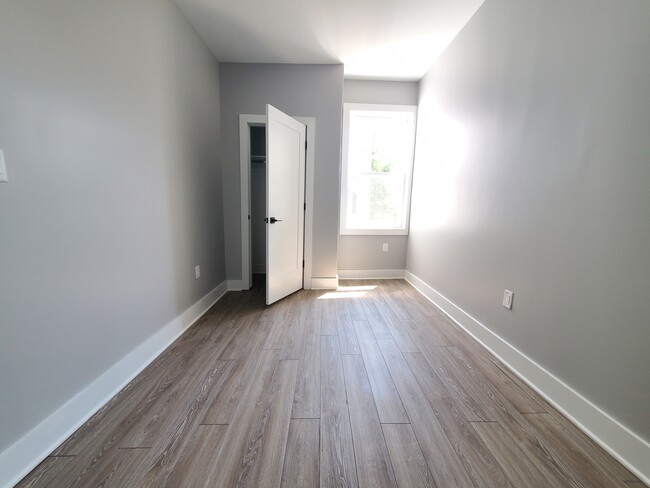 484 Kennedy Blvd 3F - 466 Kennedy Blvd Unit 3F