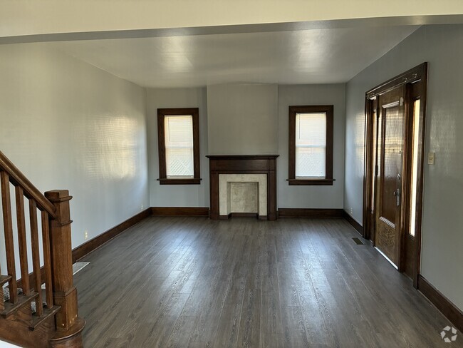 Building Photo - 296 Union St Rental