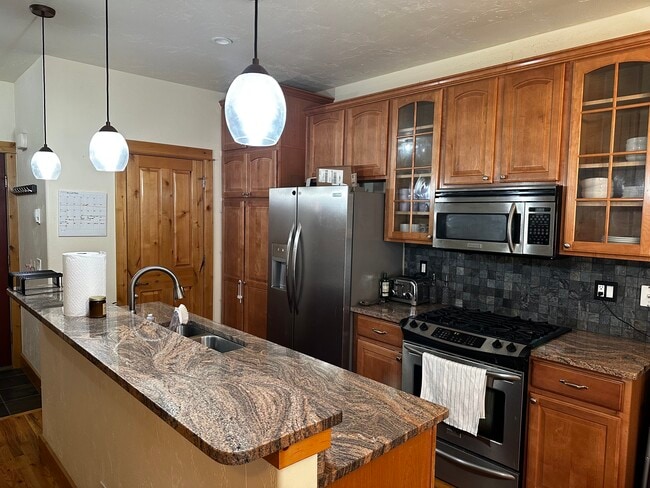 Photo - 3057 Aspen Leaf Way