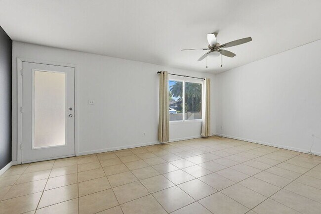 Photo - 2428 E La Jolla Dr