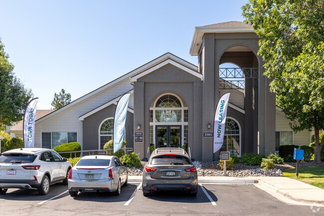 Leasing Office & Clubhouse - Ridgescape at Highlands Ranch