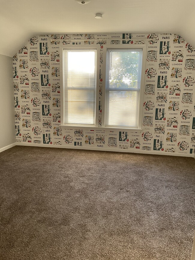 Building Photo - 1208 Oakland Ave Unit 2 Rental