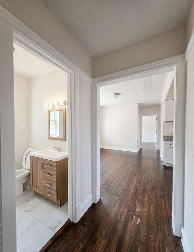 Photo - 3636 W Iowa St Unit 1R