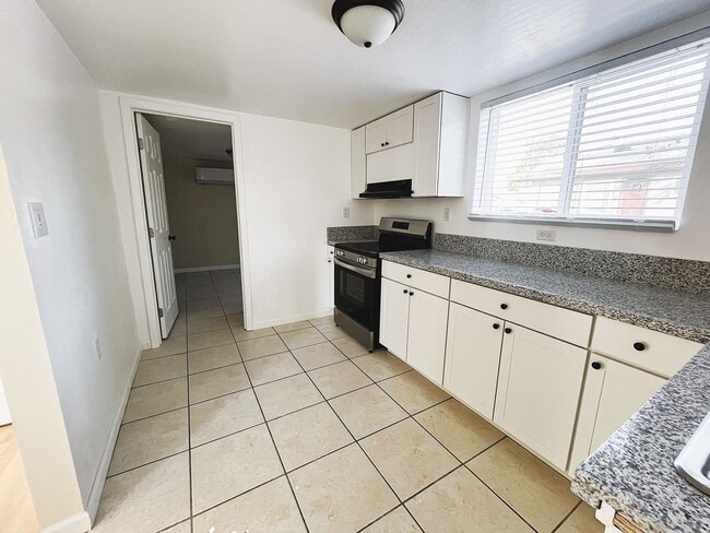 Photo - 313 Washington Ave Unit B