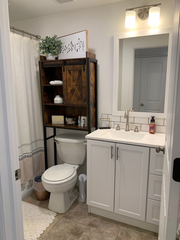 Photo - 2145 Hickock Way
