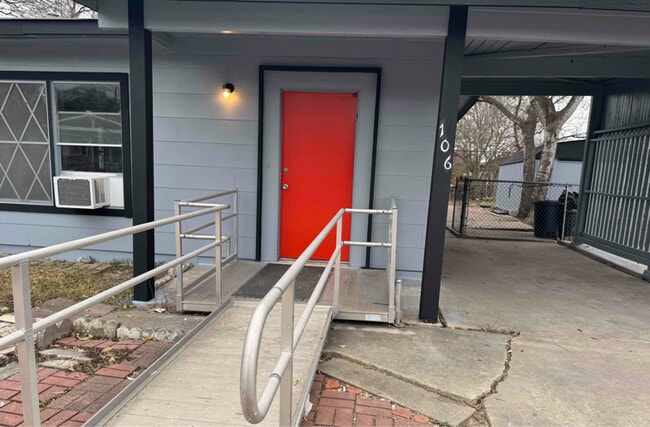 Photo - 106 Galaxy Dr