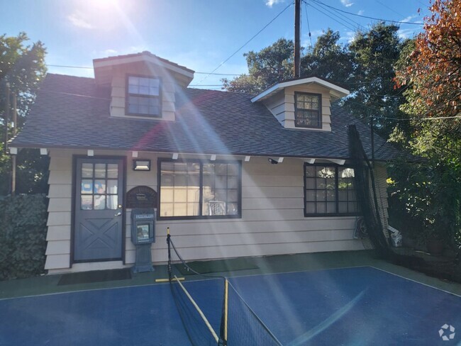 Building Photo - Charming Guest House in Glendora's "The Oa...