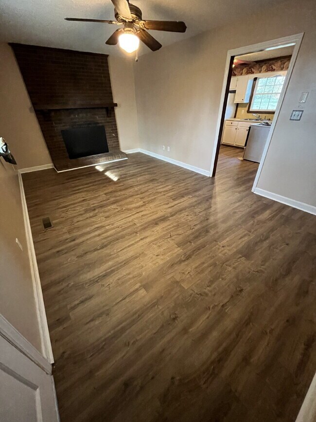 Photo - 3935 Yokley St