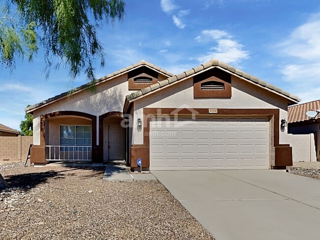 Building Photo - 8208 W Apache St