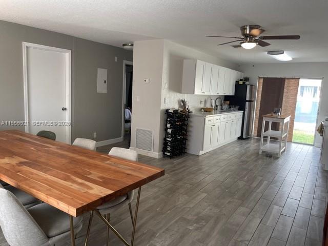 Photo - 637 SW 3rd Ave Unit 2