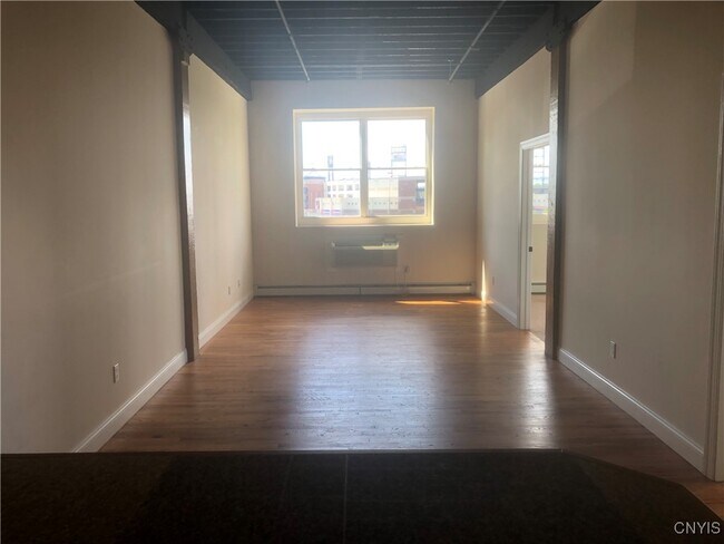 Photo - 617 Hiawatha Blvd