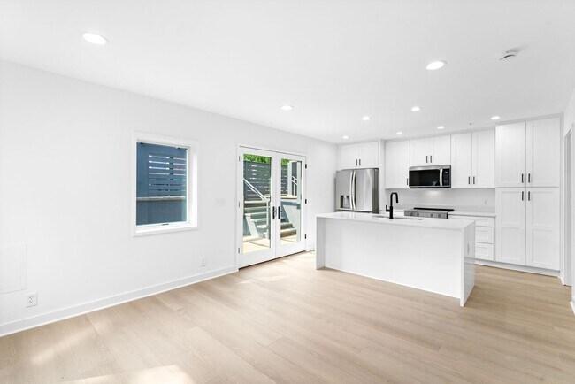 Photo - 1411 Chesapeake St Unit 1411-B