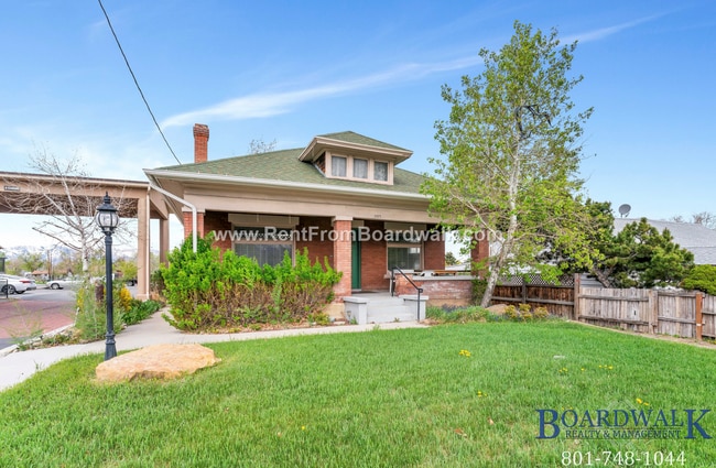Charming Tooele Rambler with HUGE backyard! - Charming Tooele Rambler with HUGE backyard! Casa