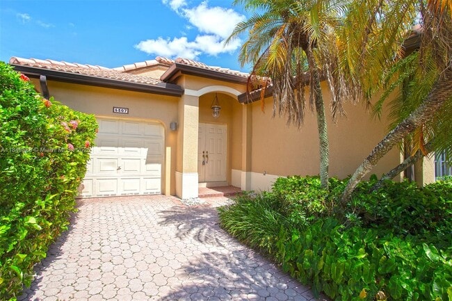 Photo - 5307 NW 113th Pl Casa Adosada