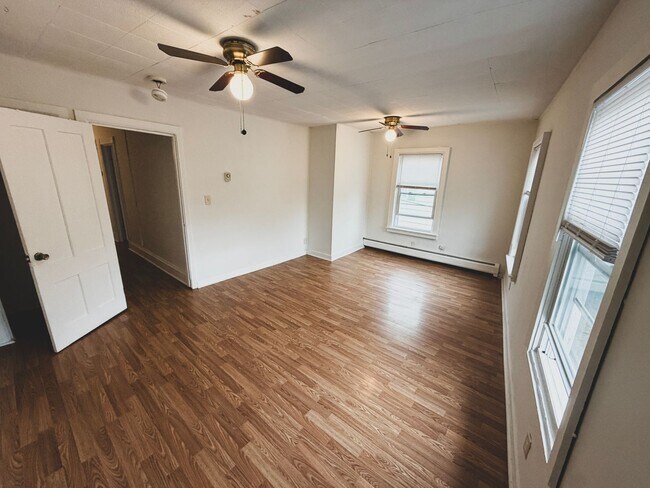 Building Photo - 58-60 Intervale Avenue Unit 58 Intervale Avenue