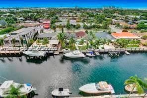 Building Photo - 2350 NE 135th St Unit 610