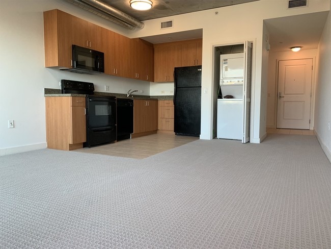Photo - 1080 Park Blvd