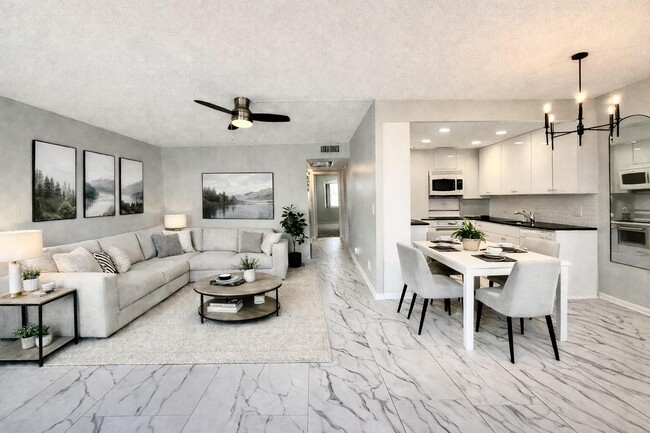 Photo - 3085 Cornwall E