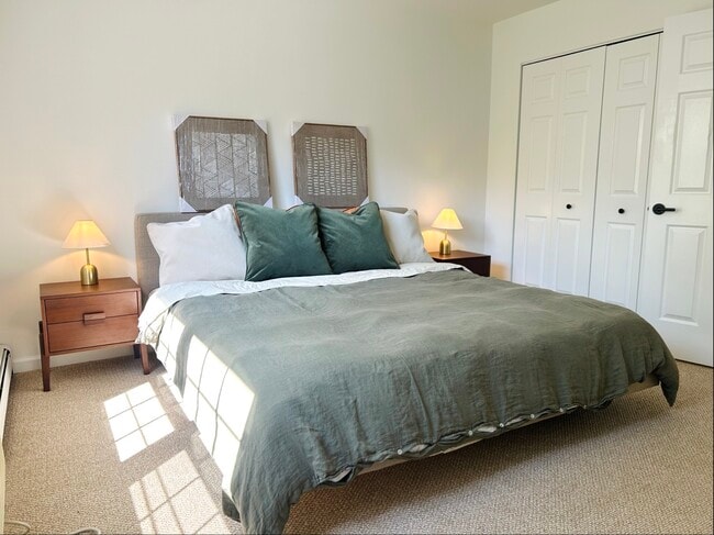 Building Photo - Everbend Rental