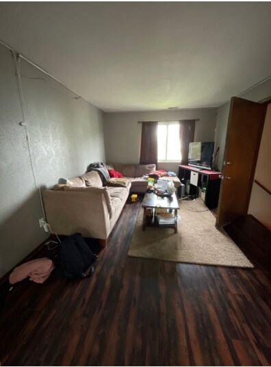 Living Room - 2651 Calverton Rd