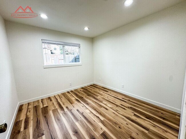 Photo - 5457 E Knoll Dr