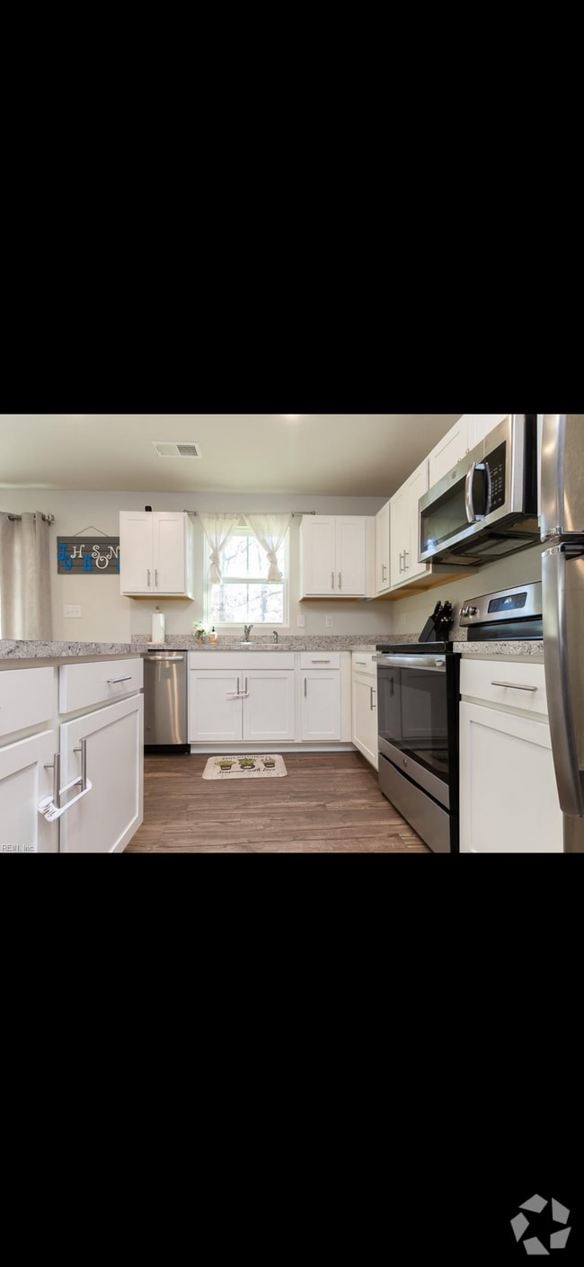 Building Photo - 1203 Lakeview Cove Rental