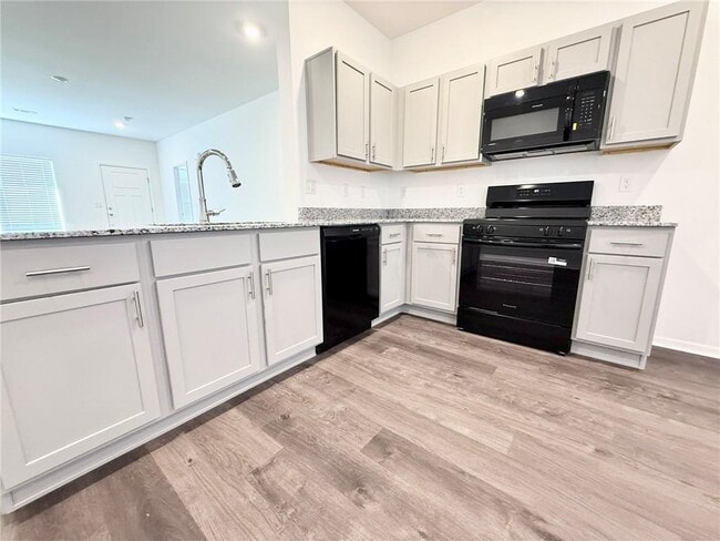 Photo - 2804 Evans St