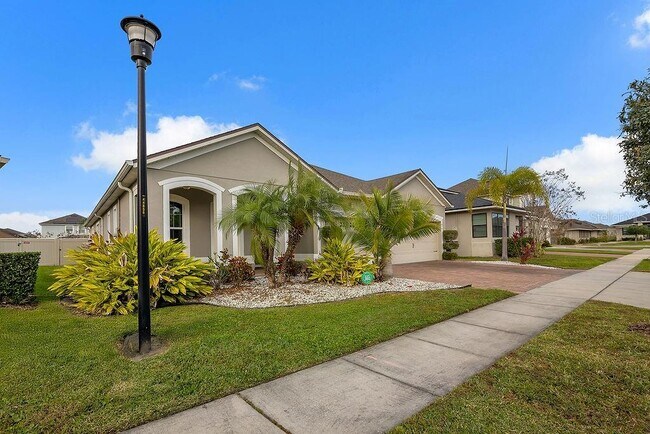 Photo - 2450 Chateau Lp