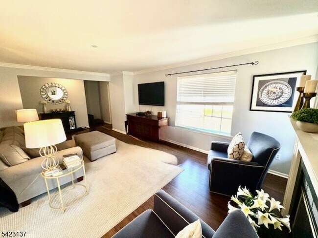 Photo - 247 Riveredge Dr Unit 247