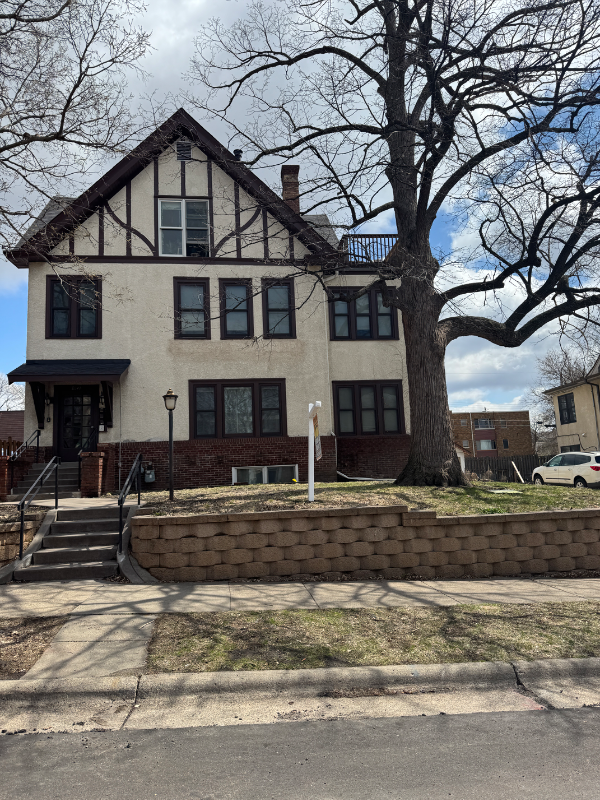 Photo - 2017 Grand Ave S Apartamento Unidad 4
