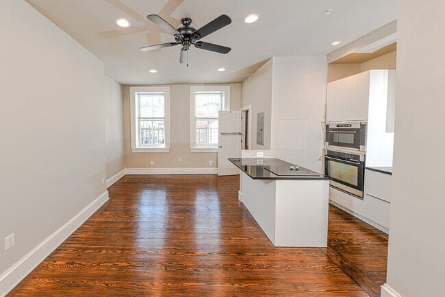 Photo - 808 N Calvert St