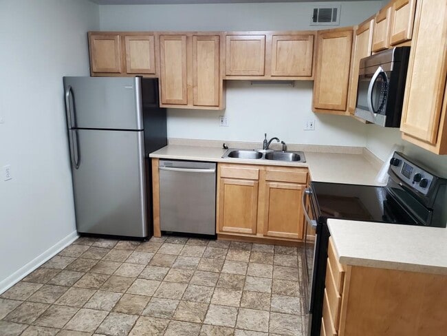 Photo - Windsor Chateau Apartments