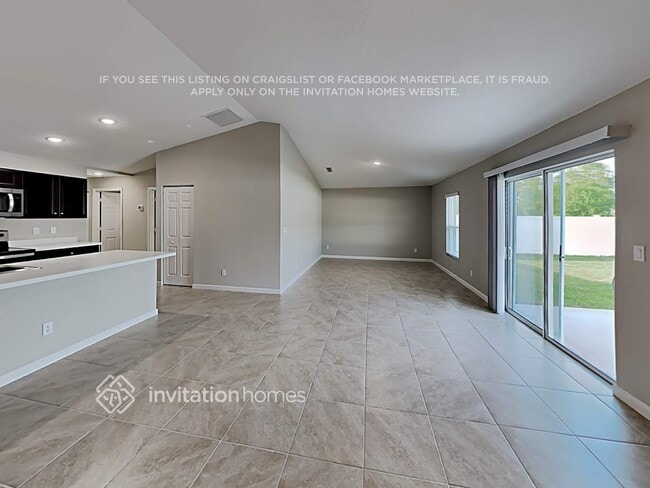 Photo - 1909 SW Hampshire Ln